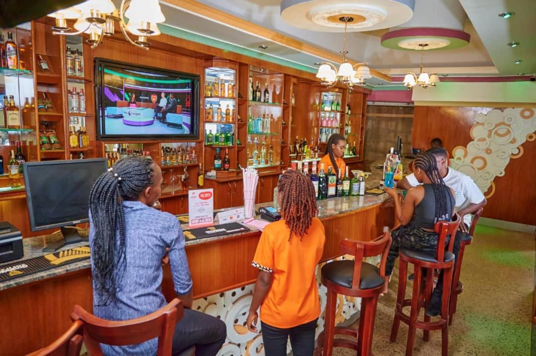 Twin Towers Hotel Kampala Exteriér fotografie
